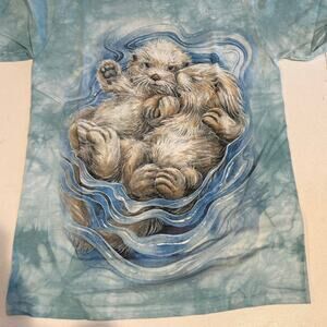 The Mountain Otter Love T-Shirt Size Small